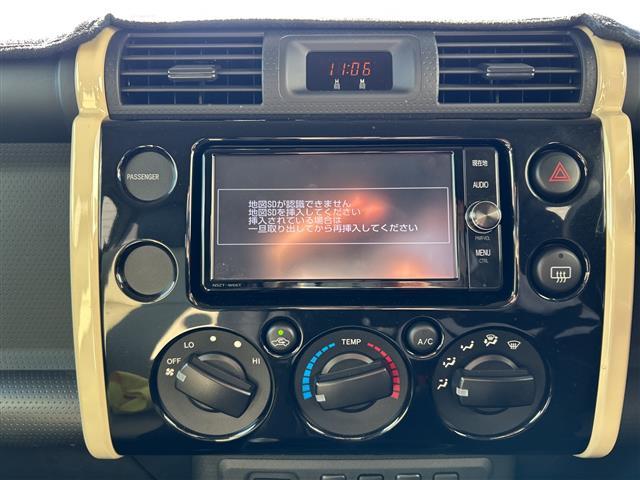 FJクルーザー ファイナルエディション 純正メモリナビ NSZT-W66T 地デジTV CD DVD BT ラジオ再生 クルーズコントロール A-TRAC コーナーセンサー バックカメラ ETC ホワイトレタータイヤ(5枚目)