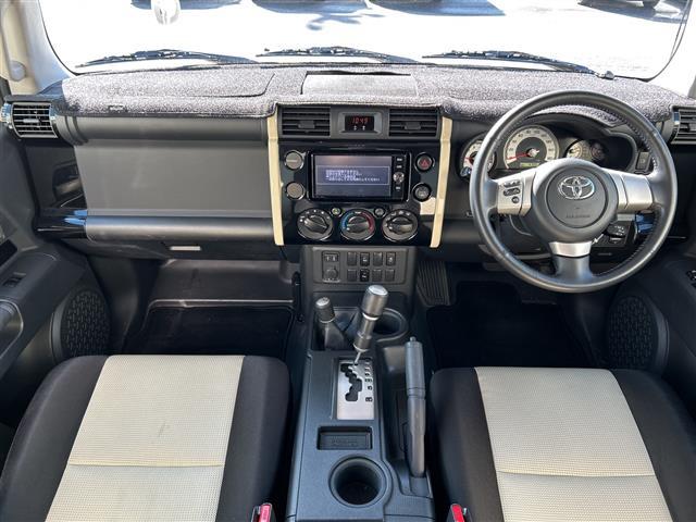 FJクルーザー ファイナルエディション 純正メモリナビ NSZT-W66T 地デジTV CD DVD BT ラジオ再生 クルーズコントロール A-TRAC コーナーセンサー バックカメラ ETC ホワイトレタータイヤ(7枚目)