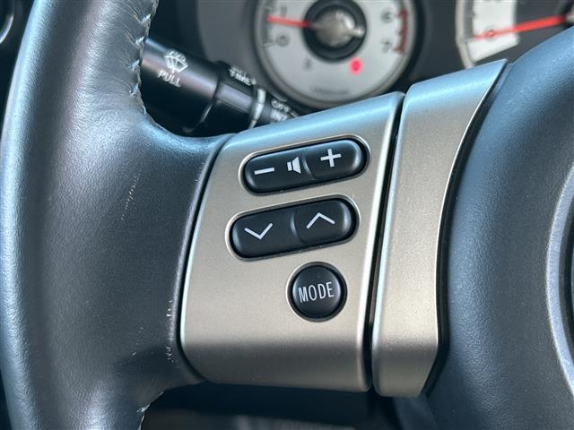 FJクルーザー ファイナルエディション 純正メモリナビ NSZT-W66T 地デジTV CD DVD BT ラジオ再生 クルーズコントロール A-TRAC コーナーセンサー バックカメラ ETC ホワイトレタータイヤ(9枚目)