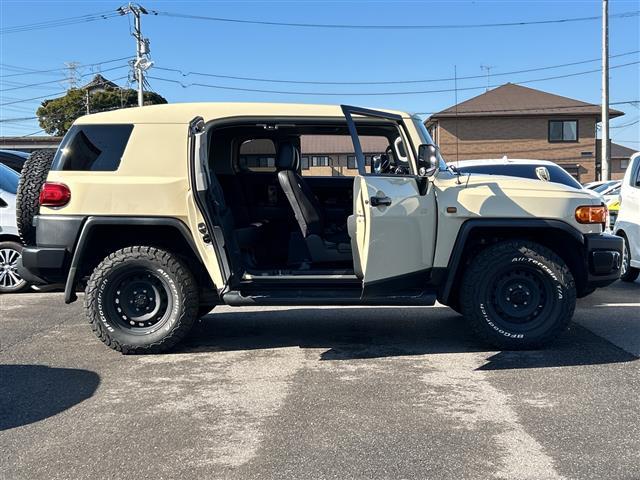 FJクルーザー ファイナルエディション 純正メモリナビ NSZT-W66T 地デジTV CD DVD BT ラジオ再生 クルーズコントロール A-TRAC コーナーセンサー バックカメラ ETC ホワイトレタータイヤ(36枚目)