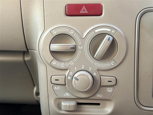 アルトラパン Ｓ　社外メモリナビ　ＡＶＩＣ－ＲＺ２００　ワンセグＴＶ　ＣＤ　ラジオ再生　シートヒーター　ＥＴＣ　バックカメラ　ＬＥＤヘッドライト　純正フロアマット　スマートキー　取扱説明書　保証書（7枚目）