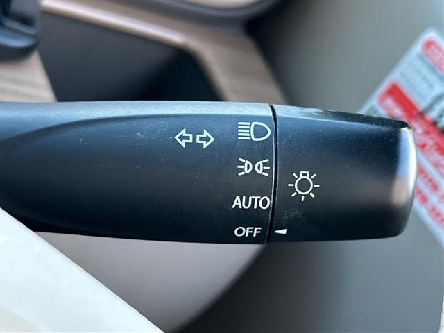 アルトラパン Ｓ　社外メモリナビ　ＡＶＩＣ－ＲＺ２００　ワンセグＴＶ　ＣＤ　ラジオ再生　シートヒーター　ＥＴＣ　バックカメラ　ＬＥＤヘッドライト　純正フロアマット　スマートキー　取扱説明書　保証書（12枚目）