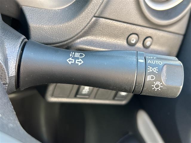 ノート ｅ－パワー　Ｘ　Ｖセレクション　純正メモリナビ　ＭＭ３１９Ｄ－Ｗ　地デジＴＶ　ＣＤ　ＤＶＤ　ＢＴ　ラジオ再生　衝突軽減ブレーキ　コーナーセンサー　アラウンドビューモニター　ＥＴＣ　デジタルインナーミラー　ＬＥＤライト（9枚目）