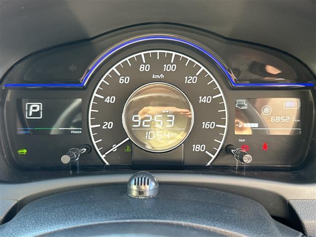 ノート ｅ－パワー　Ｘ　Ｖセレクション　純正メモリナビ　ＭＭ３１９Ｄ－Ｗ　地デジＴＶ　ＣＤ　ＤＶＤ　ＢＴ　ラジオ再生　衝突軽減ブレーキ　コーナーセンサー　アラウンドビューモニター　ＥＴＣ　デジタルインナーミラー　ＬＥＤライト（10枚目）