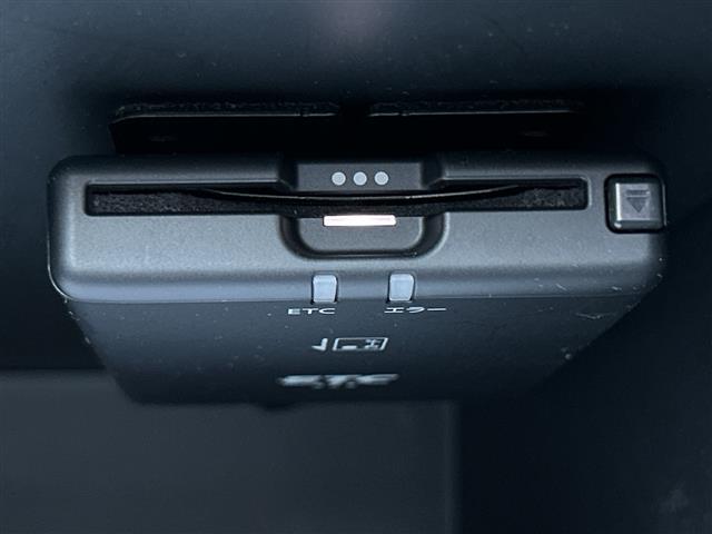 ノート ｅ－パワー　Ｘ　Ｖセレクション　純正メモリナビ　ＭＭ３１９Ｄ－Ｗ　地デジＴＶ　ＣＤ　ＤＶＤ　ＢＴ　ラジオ再生　衝突軽減ブレーキ　コーナーセンサー　アラウンドビューモニター　ＥＴＣ　デジタルインナーミラー　ＬＥＤライト（17枚目）