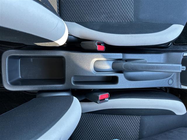 ノート ｅ－パワー　Ｘ　Ｖセレクション　純正メモリナビ　ＭＭ３１９Ｄ－Ｗ　地デジＴＶ　ＣＤ　ＤＶＤ　ＢＴ　ラジオ再生　衝突軽減ブレーキ　コーナーセンサー　アラウンドビューモニター　ＥＴＣ　デジタルインナーミラー　ＬＥＤライト（18枚目）