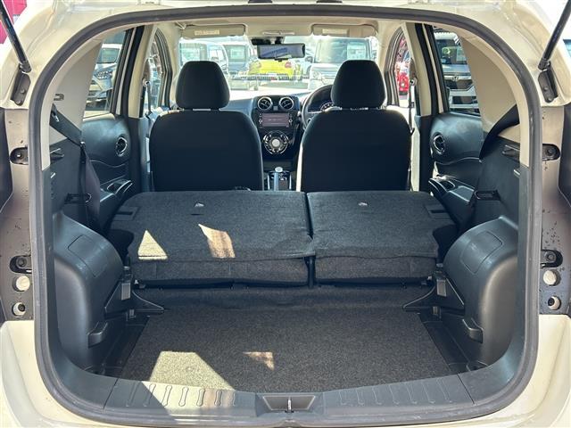 ノート ｅ－パワー　Ｘ　Ｖセレクション　純正メモリナビ　ＭＭ３１９Ｄ－Ｗ　地デジＴＶ　ＣＤ　ＤＶＤ　ＢＴ　ラジオ再生　衝突軽減ブレーキ　コーナーセンサー　アラウンドビューモニター　ＥＴＣ　デジタルインナーミラー　ＬＥＤライト（24枚目）