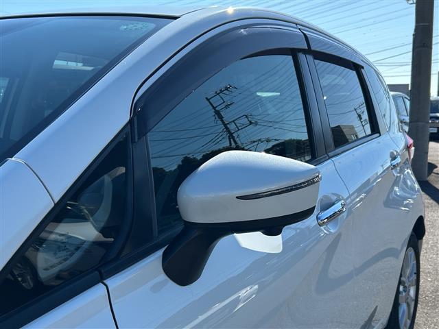 ノート ｅ－パワー　Ｘ　Ｖセレクション　純正メモリナビ　ＭＭ３１９Ｄ－Ｗ　地デジＴＶ　ＣＤ　ＤＶＤ　ＢＴ　ラジオ再生　衝突軽減ブレーキ　コーナーセンサー　アラウンドビューモニター　ＥＴＣ　デジタルインナーミラー　ＬＥＤライト（26枚目）