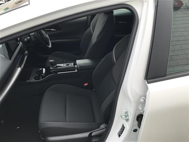 プリウス Ｕ　純正ディスプレイオーディオ／Ｂｌｕｅｔｏｏｔｈ／全周囲カメラ／ドライブレコーダー／プリクラッシュセーフティ／クリアランスソナー／レーンキープアシスト／レーダークルーズコントロール／革巻きステアリング（36枚目）