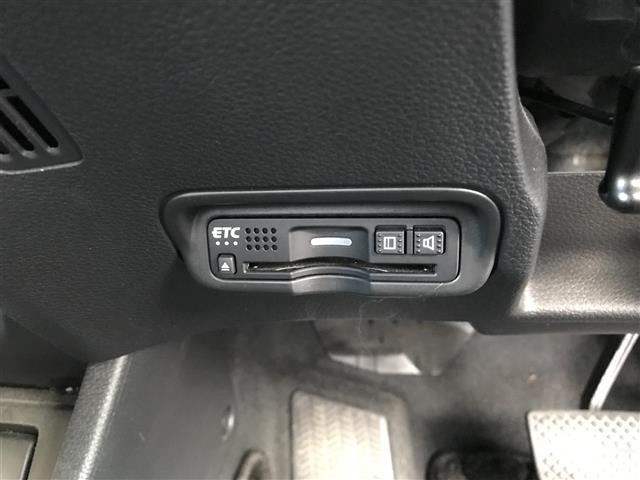 ヴェゼル ハイブリッドＺ・ホンダセンシング　冬タイヤ車載／純正ナビ／フルセグＴＶ／Ｂｌｕｅｔｏｏｔｈ／バックカメラ／ドライブレコーダー／衝突被害軽減ブレーキ／レーンキープアシスト／レーダークルーズコントロール／ハーフレザーシート（11枚目）