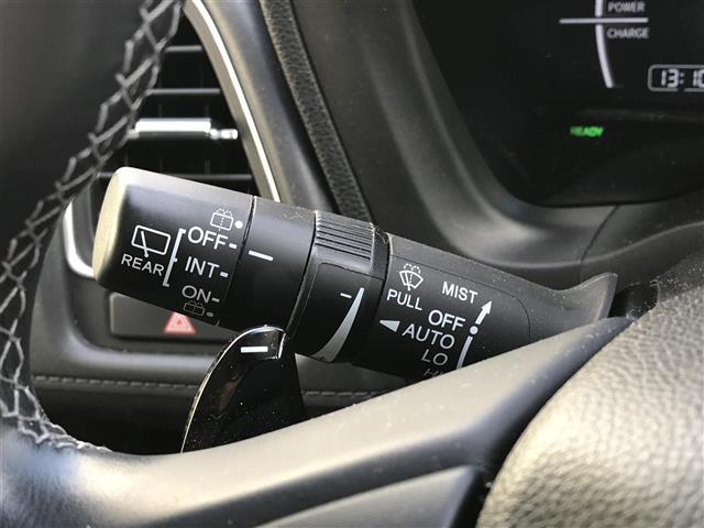ヴェゼル ハイブリッドＺ・ホンダセンシング　冬タイヤ車載／純正ナビ／フルセグＴＶ／Ｂｌｕｅｔｏｏｔｈ／バックカメラ／ドライブレコーダー／衝突被害軽減ブレーキ／レーンキープアシスト／レーダークルーズコントロール／ハーフレザーシート（17枚目）