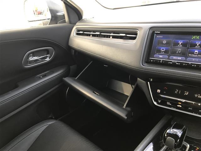 ヴェゼル ハイブリッドＺ・ホンダセンシング　冬タイヤ車載／純正ナビ／フルセグＴＶ／Ｂｌｕｅｔｏｏｔｈ／バックカメラ／ドライブレコーダー／衝突被害軽減ブレーキ／レーンキープアシスト／レーダークルーズコントロール／ハーフレザーシート（19枚目）