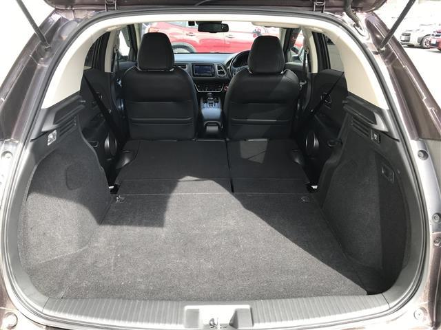 ヴェゼル ハイブリッドＺ・ホンダセンシング　冬タイヤ車載／純正ナビ／フルセグＴＶ／Ｂｌｕｅｔｏｏｔｈ／バックカメラ／ドライブレコーダー／衝突被害軽減ブレーキ／レーンキープアシスト／レーダークルーズコントロール／ハーフレザーシート（35枚目）