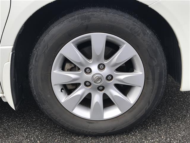 エルグランド 250V 純正ナビ/全周囲カメラ/両側パワースライドドア/スマートキー/ステアリングスイッチ/フォグランプ/オートライト/電動格納ミラー/ウォークスルー/ETC/パワーウインドウ(17枚目)