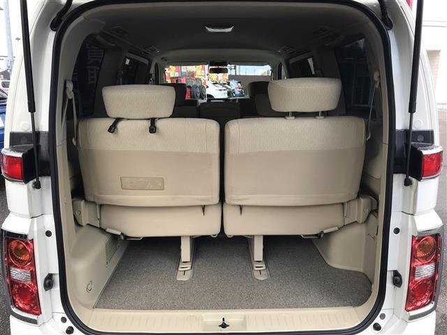 エルグランド 250V 純正ナビ/全周囲カメラ/両側パワースライドドア/スマートキー/ステアリングスイッチ/フォグランプ/オートライト/電動格納ミラー/ウォークスルー/ETC/パワーウインドウ(39枚目)