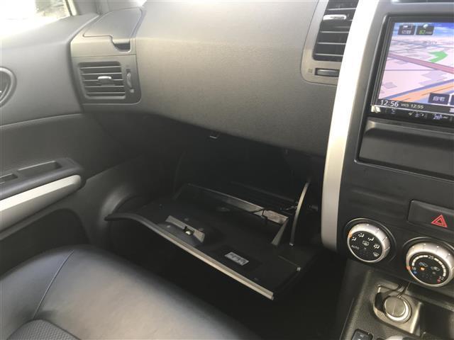 エクストレイル ２０Ｘｔｔ　社外ナビ／フルセグＴＶ／Ｂｌｕｅｔｏｏｔｈ／ドライブレコーダー／クルーズコントロール／ダウンヒルアシストコントロール／ルーフレール／スマートキー／シートヒーター／オートライト／フォグランプ（31枚目）