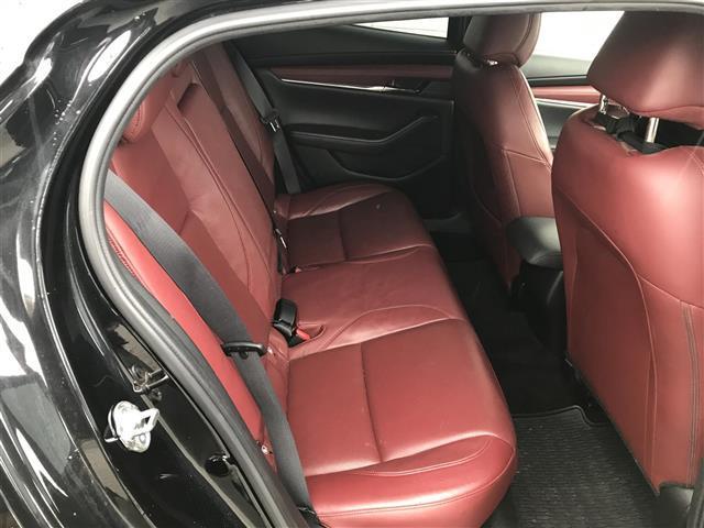 ＭＡＺＤＡ３ファストバック ２０Ｓバーガンディ　セレクション　ＢＯＳＥサウンド／純正ナビ／フルセグＴＶ／Ｂｌｕｅｔｏｏｔｈ／全周囲カメラ／ドライブレコーダー／衝突被害軽減ブレーキ／コーナーセンサー／レーンキープアシスト／ブラインドスポットモニター（15枚目）
