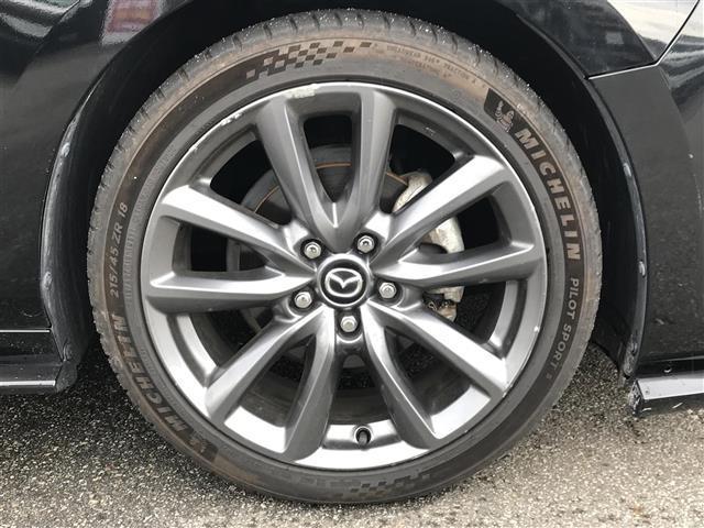 ＭＡＺＤＡ３ファストバック ２０Ｓバーガンディ　セレクション　ＢＯＳＥサウンド／純正ナビ／フルセグＴＶ／Ｂｌｕｅｔｏｏｔｈ／全周囲カメラ／ドライブレコーダー／衝突被害軽減ブレーキ／コーナーセンサー／レーンキープアシスト／ブラインドスポットモニター（17枚目）