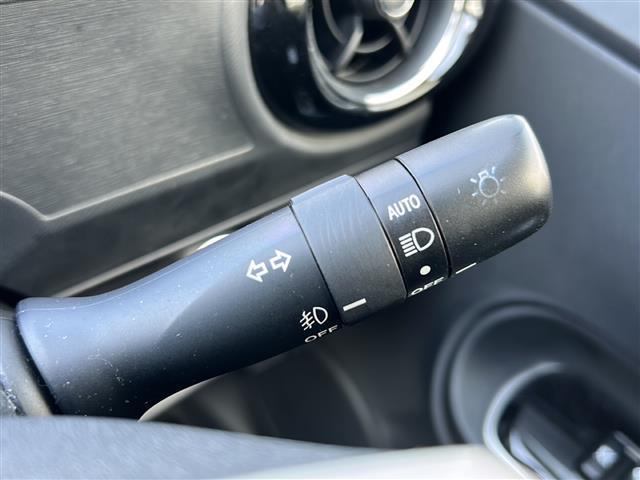 アクア Gブラックソフトレザーセレクション 禁煙車 ワンオーナー ソフトレザー ETC 社外ナビ LEDヘッドライト スマートキー プッシュスタート ドアミラーウインカー クルーズコントロール フルセグTV DVD再生機能有 ヒートシーター(15枚目)