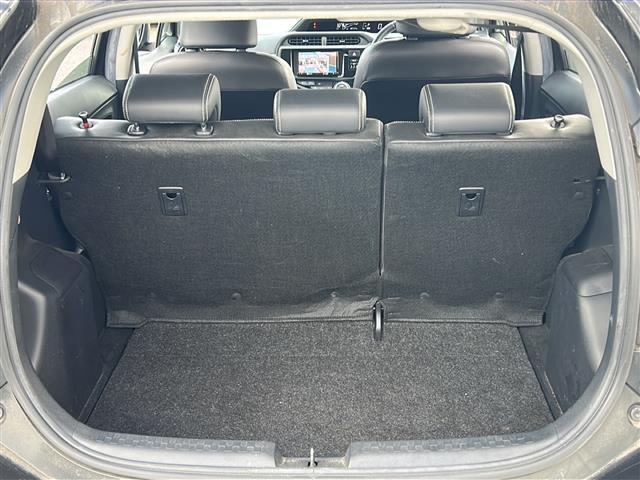 アクア Gブラックソフトレザーセレクション 禁煙車 ワンオーナー ソフトレザー ETC 社外ナビ LEDヘッドライト スマートキー プッシュスタート ドアミラーウインカー クルーズコントロール フルセグTV DVD再生機能有 ヒートシーター(27枚目)