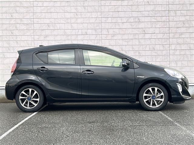 アクア Gブラックソフトレザーセレクション 禁煙車 ワンオーナー ソフトレザー ETC 社外ナビ LEDヘッドライト スマートキー プッシュスタート ドアミラーウインカー クルーズコントロール フルセグTV DVD再生機能有 ヒートシーター(32枚目)