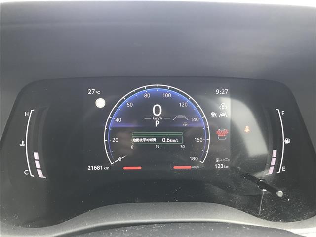 シエンタ Ｚ　純正ディスプレイオーディオ／ナビ／フルセグＴＶ／全周囲カメラ／プリクラッシュセーフティ／コーナーセンサー／レーンキープアシスト／レーダークルーズコントロール／両側パワースライドドア（4枚目）