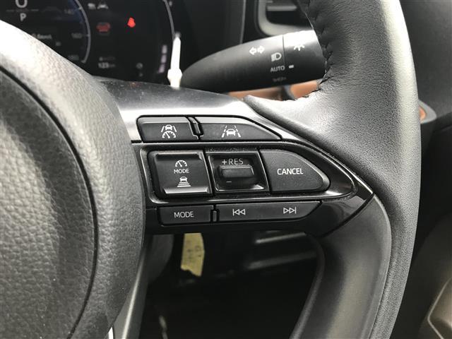 シエンタ Ｚ　純正ディスプレイオーディオ／ナビ／フルセグＴＶ／全周囲カメラ／プリクラッシュセーフティ／コーナーセンサー／レーンキープアシスト／レーダークルーズコントロール／両側パワースライドドア（7枚目）