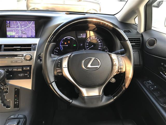 ＲＸ ＲＸ４５０ｈ　バージョンＬ　サンルーフ／純正ナビ／フルセグＴＶ／バックカメラ／コーナーセンサー／レーダークルーズコントロール／レザーシート／パワーシート／シートヒーター／エアシート／電動リアゲート／ステアリングスイッチ（8枚目）