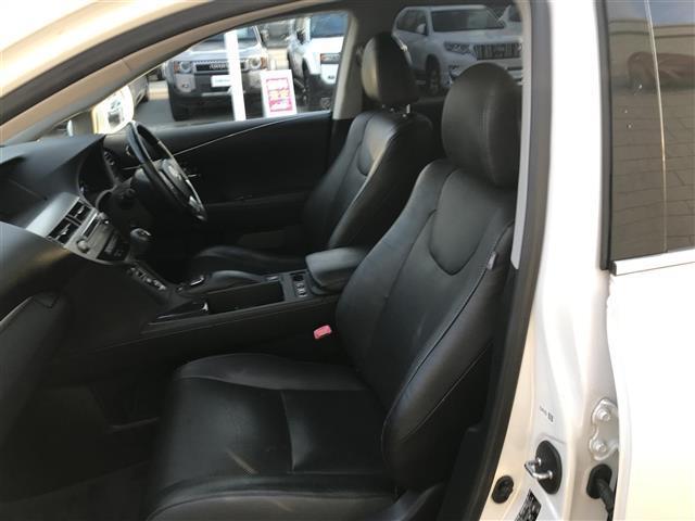 ＲＸ ＲＸ４５０ｈ　バージョンＬ　サンルーフ／純正ナビ／フルセグＴＶ／バックカメラ／コーナーセンサー／レーダークルーズコントロール／レザーシート／パワーシート／シートヒーター／エアシート／電動リアゲート／ステアリングスイッチ（32枚目）