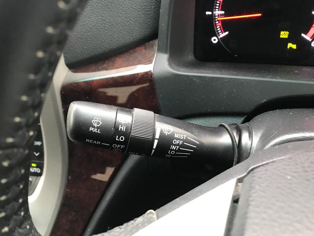 ヴェルファイア ２．４Ｚ　フリップダウンモニター／ナビ／バックカメラ／コーナーセンサー／両側パワースライドドア／プッシュスタート／スマートキー／ステアリングスイッチ／ＥＴＣ（32枚目）