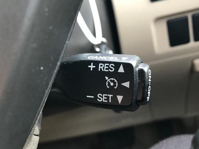 アルファード ２４０Ｇ　後席モニター／純正ナビ／フルセグＴＶ／バックカメラ／パワーシート／クルーズコントロール／両側パワースライドドア／純正ＡＷ１８インチ／スマートキー／プッシュスタート／キセノンヘッドライト（11枚目）