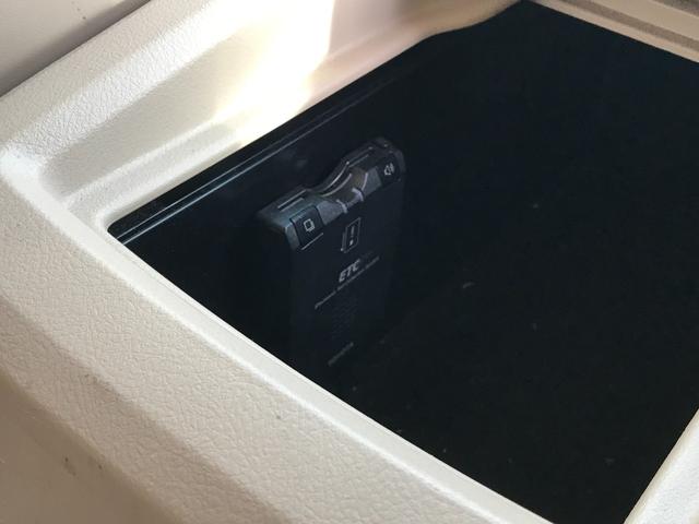 アルファード ２４０Ｇ　後席モニター／純正ナビ／フルセグＴＶ／バックカメラ／パワーシート／クルーズコントロール／両側パワースライドドア／純正ＡＷ１８インチ／スマートキー／プッシュスタート／キセノンヘッドライト（32枚目）