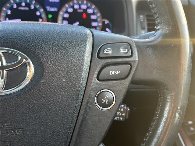 クラウンマジェスタ Ｃタイプ　サンルーフ　純正ＨＤＤナビ　レザーシート　ＥＴＣ２．０　ＤＶＤ再生機能有　純正アルミホイール　パワーシート　プッシュスタート　バックカメラ　純正フロアマット　カーテンエアバッグ　クルーズコントロール（11枚目）