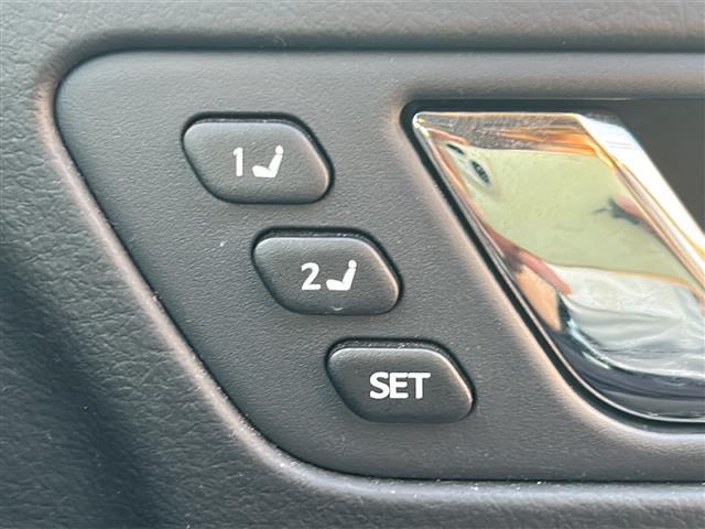 クラウンマジェスタ Ｃタイプ　サンルーフ　純正ＨＤＤナビ　レザーシート　ＥＴＣ２．０　ＤＶＤ再生機能有　純正アルミホイール　パワーシート　プッシュスタート　バックカメラ　純正フロアマット　カーテンエアバッグ　クルーズコントロール（15枚目）