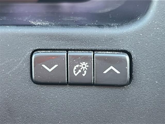 クラウンマジェスタ Ｃタイプ　サンルーフ　純正ＨＤＤナビ　レザーシート　ＥＴＣ２．０　ＤＶＤ再生機能有　純正アルミホイール　パワーシート　プッシュスタート　バックカメラ　純正フロアマット　カーテンエアバッグ　クルーズコントロール（18枚目）