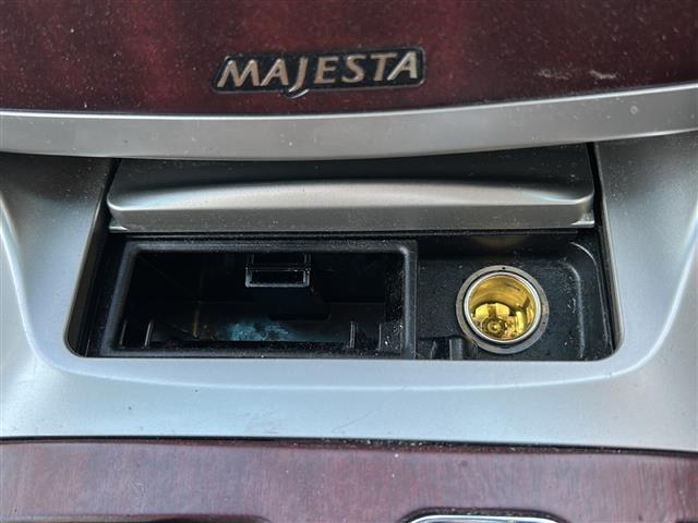 クラウンマジェスタ Ｃタイプ　サンルーフ　純正ＨＤＤナビ　レザーシート　ＥＴＣ２．０　ＤＶＤ再生機能有　純正アルミホイール　パワーシート　プッシュスタート　バックカメラ　純正フロアマット　カーテンエアバッグ　クルーズコントロール（23枚目）