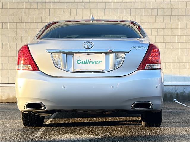 クラウンマジェスタ Ｃタイプ　サンルーフ　純正ＨＤＤナビ　レザーシート　ＥＴＣ２．０　ＤＶＤ再生機能有　純正アルミホイール　パワーシート　プッシュスタート　バックカメラ　純正フロアマット　カーテンエアバッグ　クルーズコントロール（32枚目）