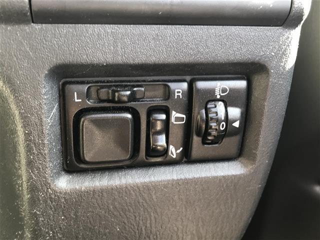 ジムニー クロスアドベンチャー　社外ナビ／ワンセグＴＶ／リモコンキー／レザーシート／シートヒーター／ヘッドライトレベライザー／ＥＴＣ／背面タイヤ／ウインカーミラー（15枚目）