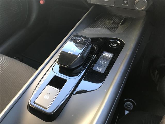 ノート Ｘ　ＦＯＵＲ　純正ナビ／フルセグＴＶ／Ｂｌｕｅｔｏｏｔｈ／全周囲カメラ／デジタルインナーミラー／プロパイロット／エマージェンシーブレーキ／レーンキープアシスト／レーダークルーズコントロール／プッシュスタート（17枚目）