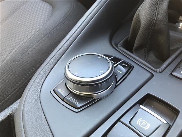 Ｘ１ ｘＤｒｉｖｅ　１８ｄ　純正ナビ／Ｂｌｕｅｔｏｏｔｈ、ＵＳＢ、ＤＶＤ、ＣＤ／バックカメラ／ドライブレコーダー／純正フロアマット／パーキングアシスト／レーンアシスト／オートライト／ＬＥＤヘッドライト（11枚目）