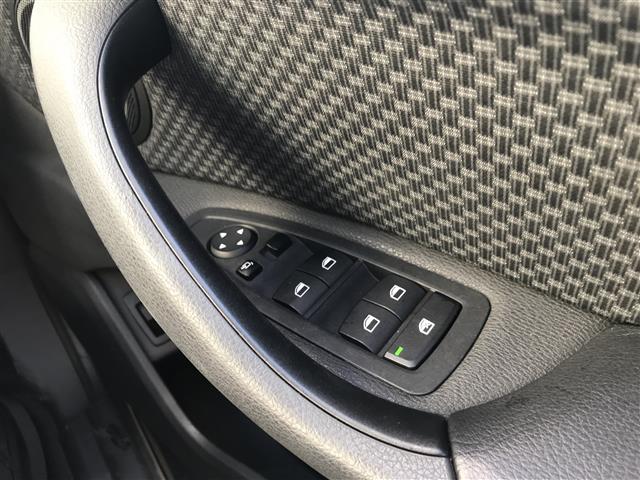 Ｘ１ ｘＤｒｉｖｅ　１８ｄ　純正ナビ／Ｂｌｕｅｔｏｏｔｈ、ＵＳＢ、ＤＶＤ、ＣＤ／バックカメラ／ドライブレコーダー／純正フロアマット／パーキングアシスト／レーンアシスト／オートライト／ＬＥＤヘッドライト（16枚目）