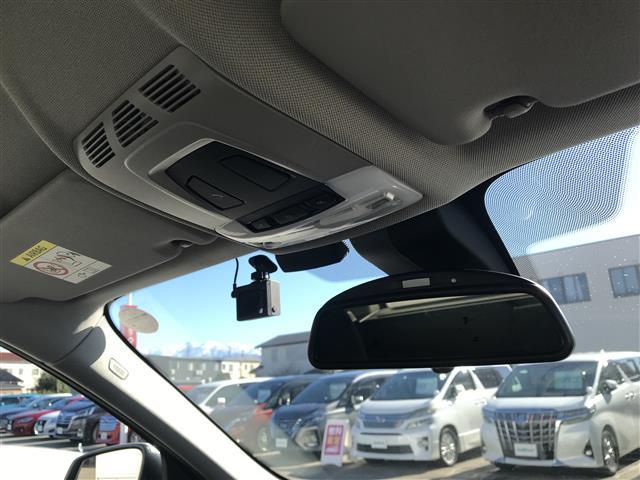 Ｘ１ ｘＤｒｉｖｅ　１８ｄ　純正ナビ／Ｂｌｕｅｔｏｏｔｈ、ＵＳＢ、ＤＶＤ、ＣＤ／バックカメラ／ドライブレコーダー／純正フロアマット／パーキングアシスト／レーンアシスト／オートライト／ＬＥＤヘッドライト（21枚目）