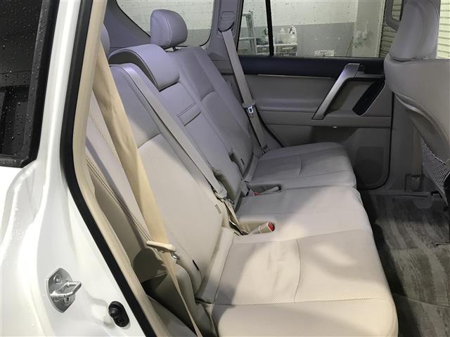 ランドクルーザープラド TX Lパッケージ サンルーフ/フリップダウンモニター/純正AW冬タイヤ車載/アルパイン9型ナビ/フルセグTV/Bluetooth/バックカメラ/プリクラッシュセーフティ/クリアランスソナー/レーンキープアシスト(15枚目)