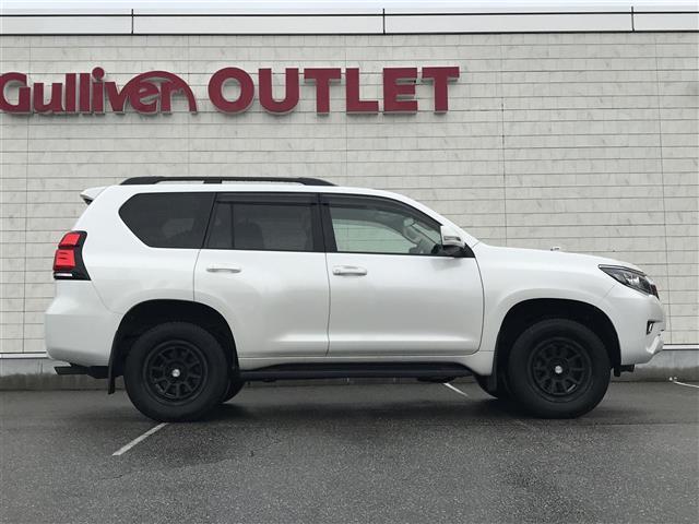 ランドクルーザープラド TX Lパッケージ サンルーフ/フリップダウンモニター/純正AW冬タイヤ車載/アルパイン9型ナビ/フルセグTV/Bluetooth/バックカメラ/プリクラッシュセーフティ/クリアランスソナー/レーンキープアシスト(19枚目)