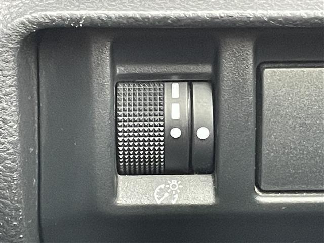 レヴォーグ ＳＴＩスポーツ　ＥＸ　アイサイトＸ　純正１１．６型ナビ　クルーズコントロール　バックモニター　フロント・サイドカメラ　ＳＴＩサイド・リヤエアロ　赤革シート　前席パワーシート　全席シートヒーター　ＬＥＤ　純正１８ＡＷ　ＥＴＣ（25枚目）