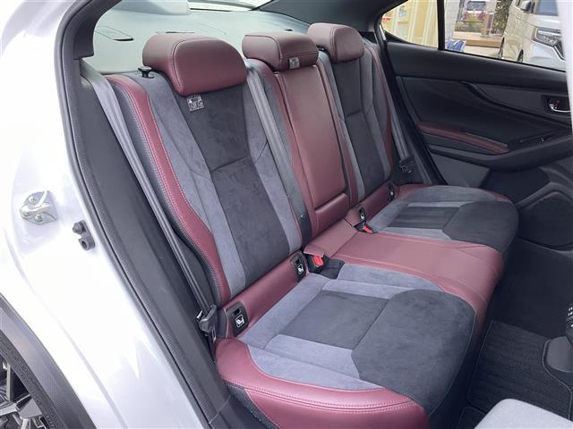 WRX S4 STIスポーツR EX アイサイトX 純正11.6型メモリーナビ 純正フルエアロ バックカメラ RECAROハーフレザーシート 前席パワーシート 全席シートヒーター BSM アダプティブドライビングビーム 純正フロアマット(15枚目)