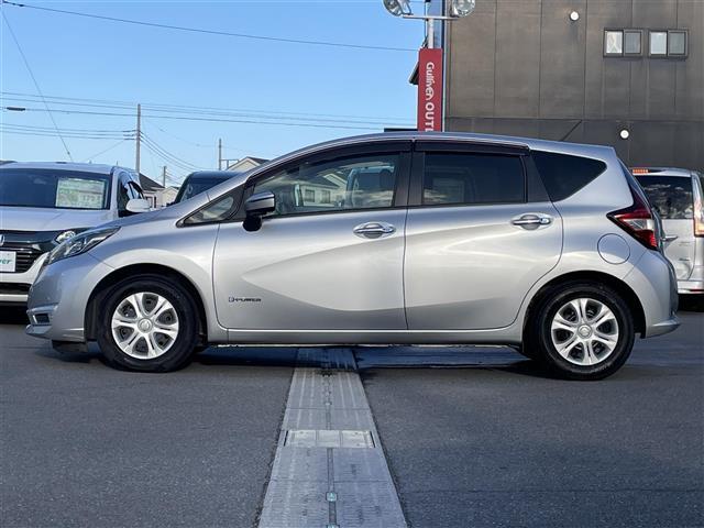 ノート e-パワー X 純正SDナビ フルセグ Bluetooth 前方ドライブレコーダー 前後コーナーセンサー ヒーターミラ パワーステアリング LEDヘッドライト 純正フロアマット 電動格納ミラー ステアリングスイッチ(18枚目)