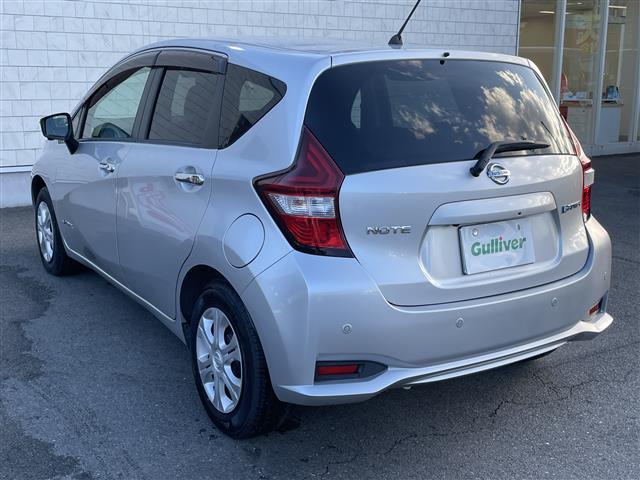 ノート e-パワー X 純正SDナビ フルセグ Bluetooth 前方ドライブレコーダー 前後コーナーセンサー ヒーターミラ パワーステアリング LEDヘッドライト 純正フロアマット 電動格納ミラー ステアリングスイッチ(19枚目)