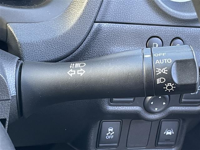 ノート e-パワー X 純正SDナビ フルセグ Bluetooth 前方ドライブレコーダー 前後コーナーセンサー ヒーターミラ パワーステアリング LEDヘッドライト 純正フロアマット 電動格納ミラー ステアリングスイッチ(22枚目)