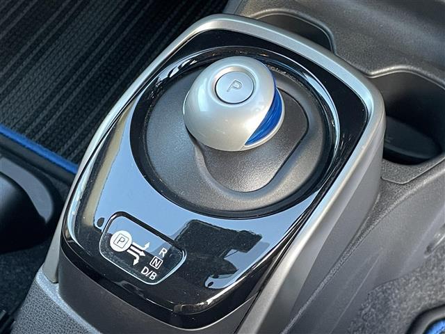 ノート e-パワー X 純正SDナビ フルセグ Bluetooth 前方ドライブレコーダー 前後コーナーセンサー ヒーターミラ パワーステアリング LEDヘッドライト 純正フロアマット 電動格納ミラー ステアリングスイッチ(25枚目)